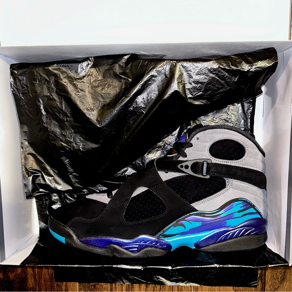Brand New Jordan 8 Retro “Aqua” (2025)